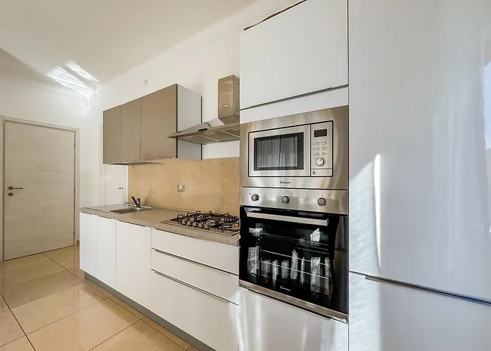 Meridiana Lägenhet *